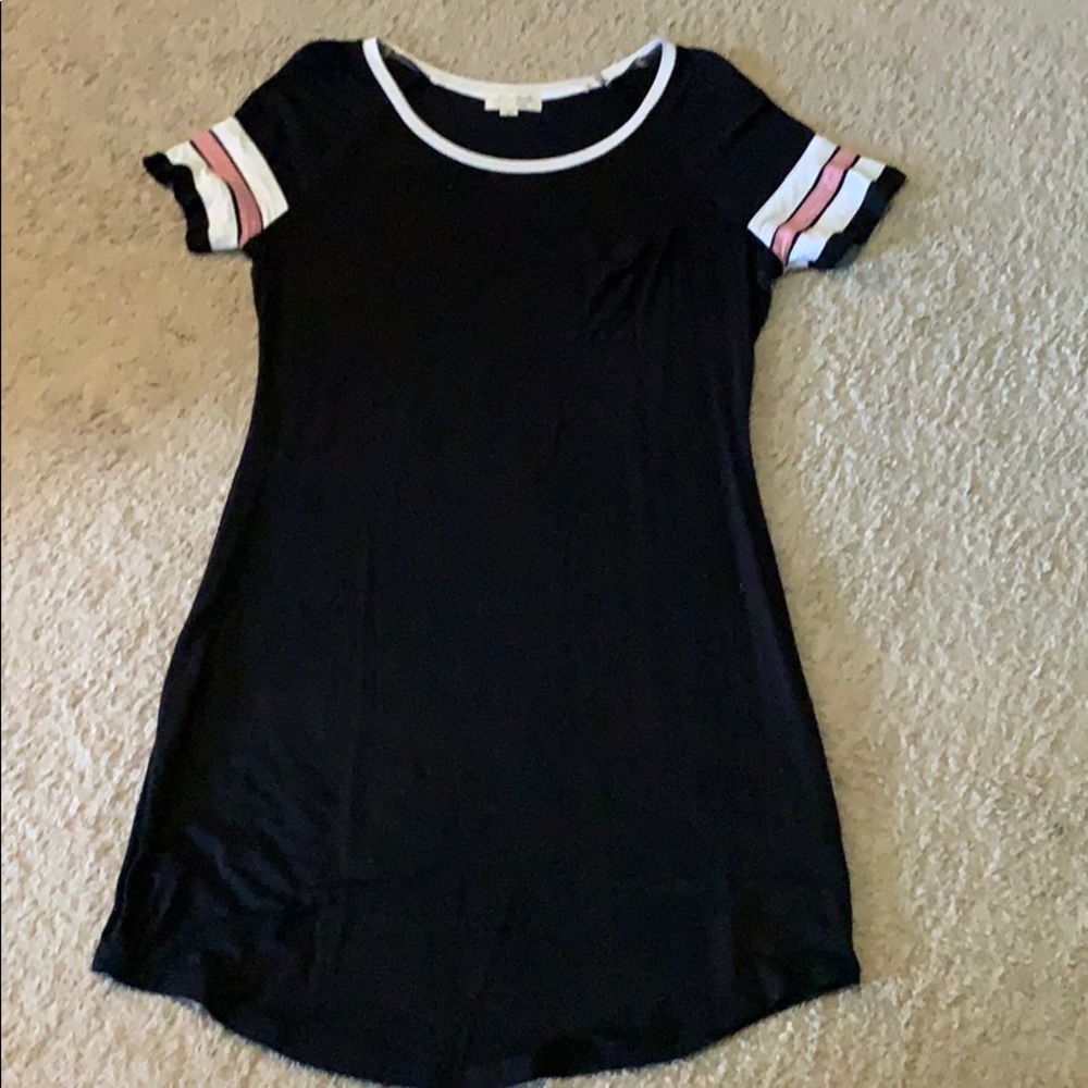 Black Short Sleeve Dress